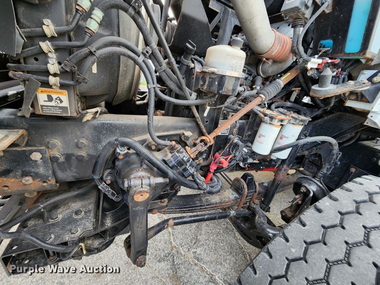 image for item MK9077 2013 Kenworth T400  dump truck