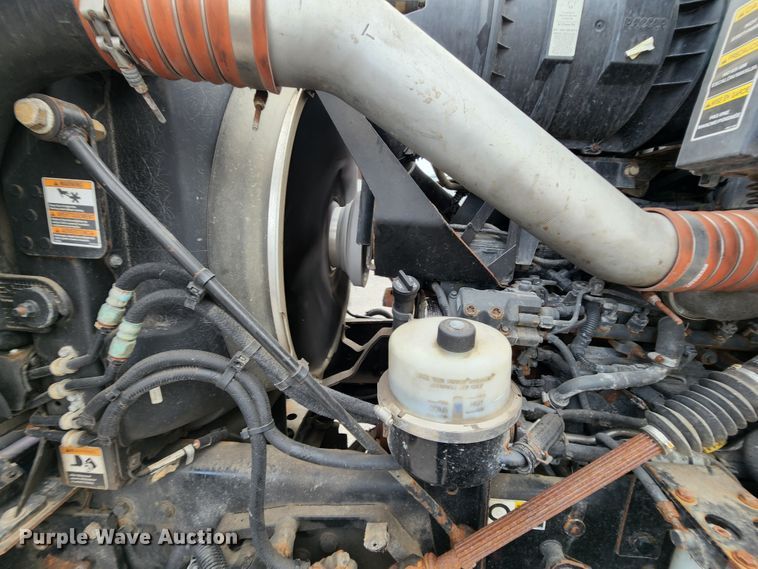 image for item MK9077 2013 Kenworth T400  dump truck