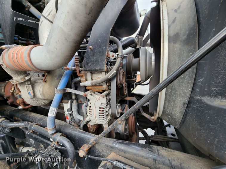 image for item MK9077 2013 Kenworth T400  dump truck