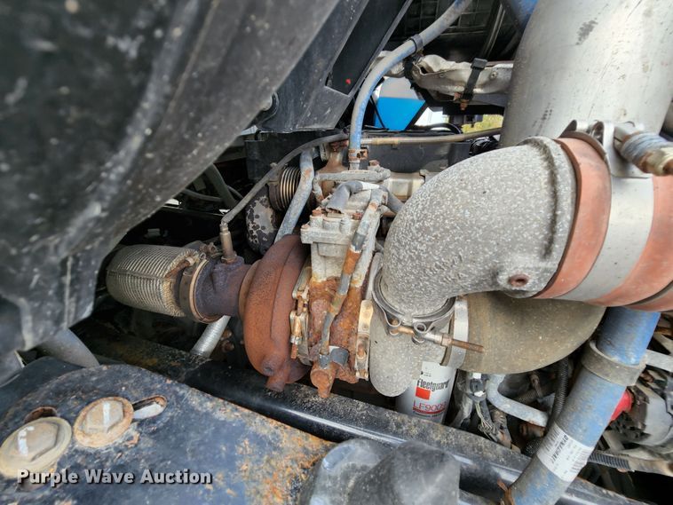 image for item MK9077 2013 Kenworth T400  dump truck