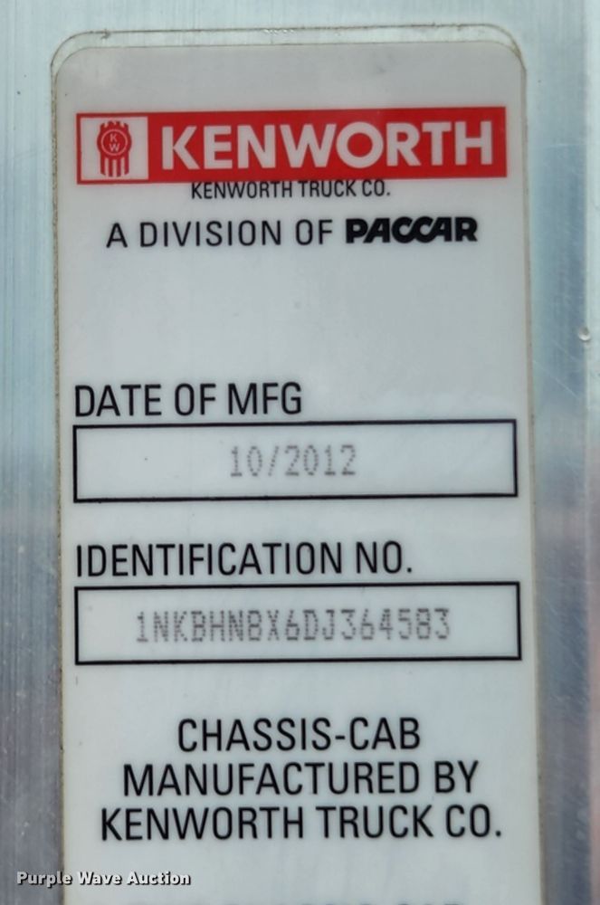 image for item MK9077 2013 Kenworth T400  dump truck