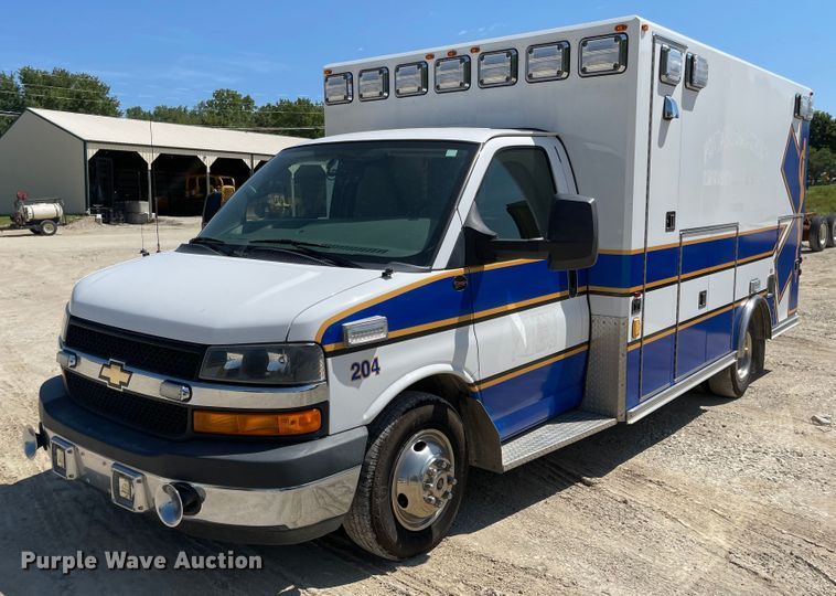 image for item MU9008 2015 Chevrolet Express G4500  ambulance