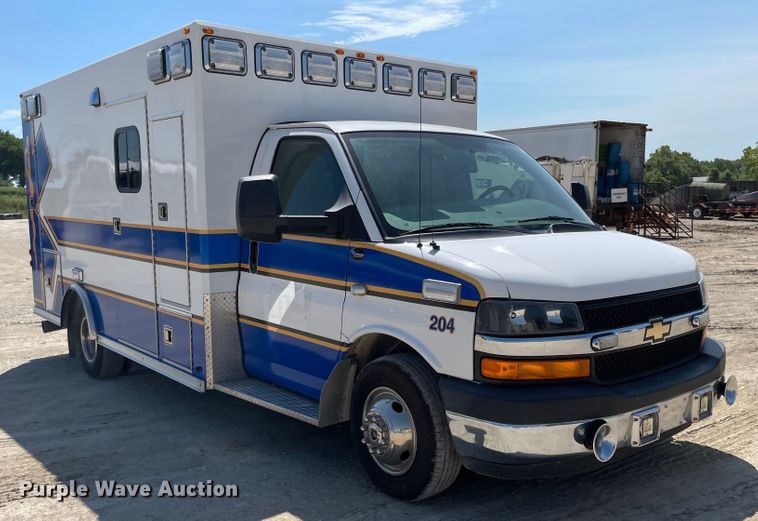 image for item MU9008 2015 Chevrolet Express G4500  ambulance