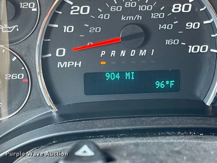 image for item MU9008 2015 Chevrolet Express G4500  ambulance