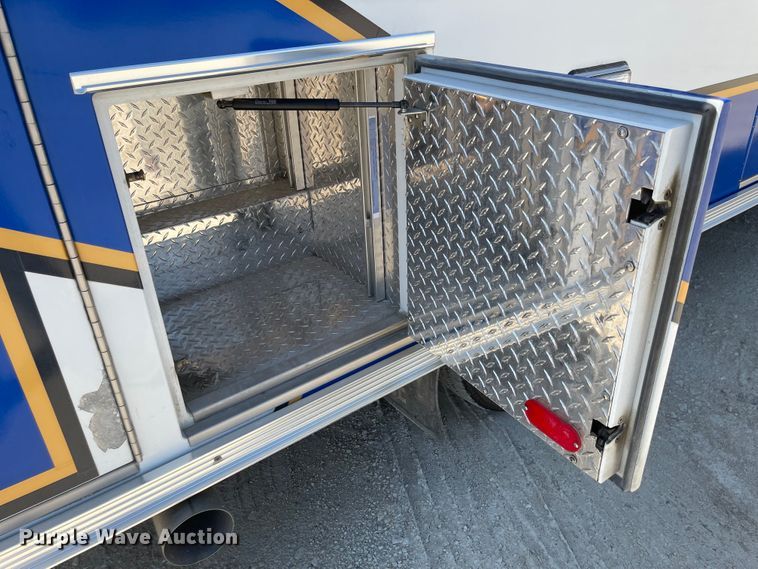 image for item MU9008 2015 Chevrolet Express G4500  ambulance