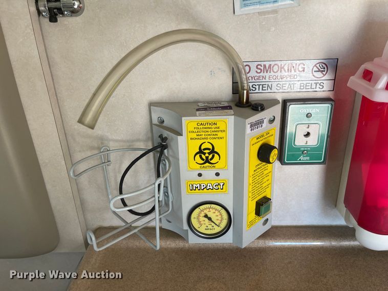 image for item MU9008 2015 Chevrolet Express G4500  ambulance