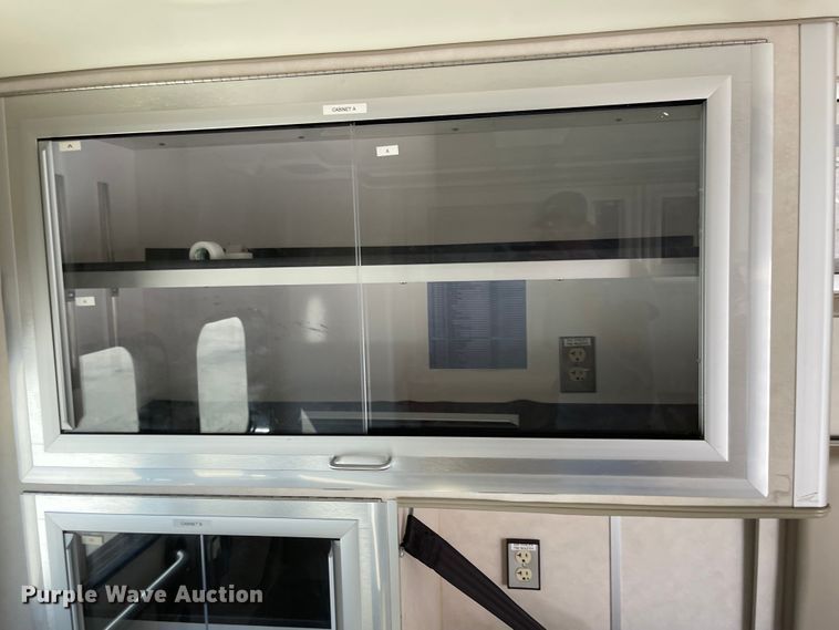 image for item MU9008 2015 Chevrolet Express G4500  ambulance