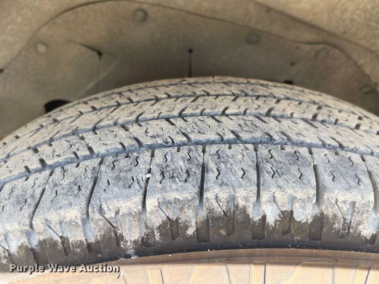 image for item MU9008 2015 Chevrolet Express G4500  ambulance