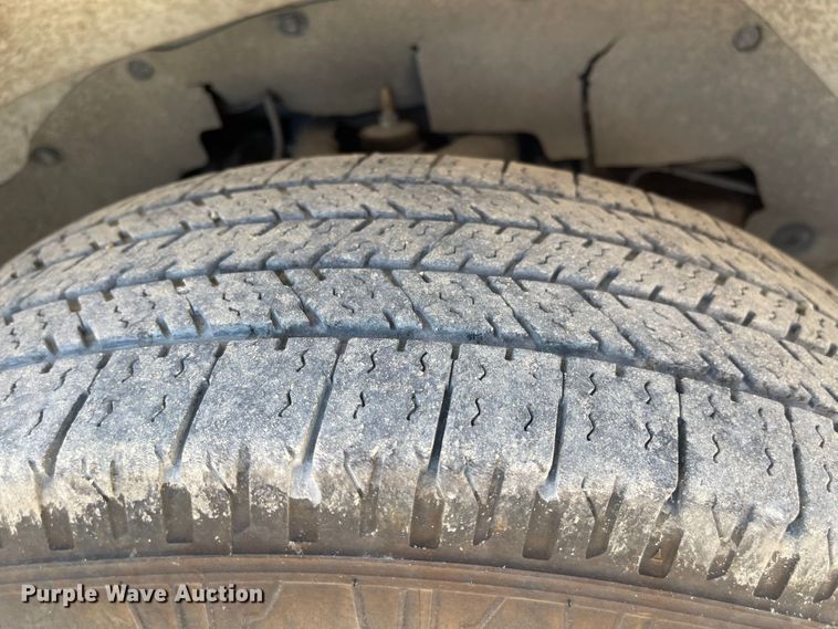 image for item MU9008 2015 Chevrolet Express G4500  ambulance