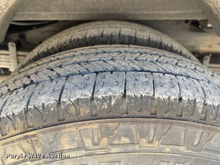 image for item MU9008 2015 Chevrolet Express G4500  ambulance