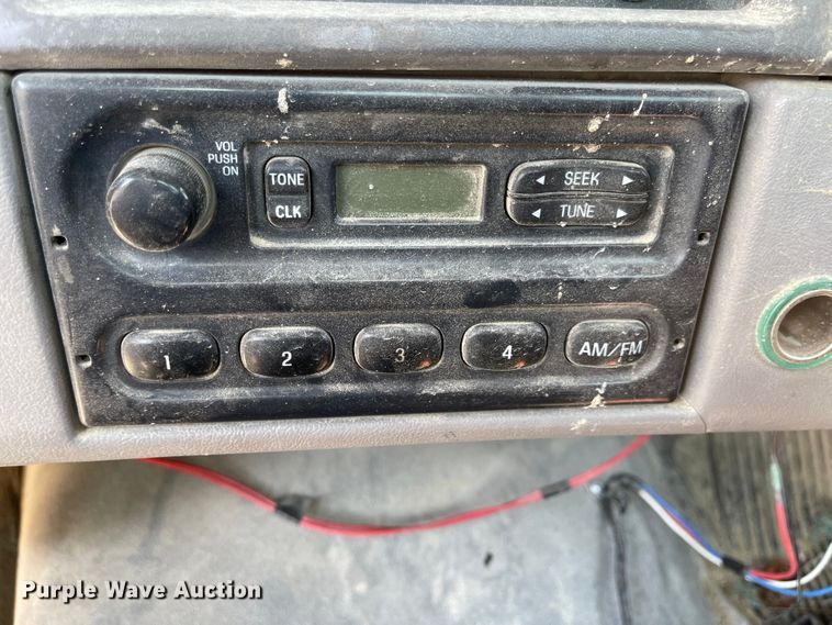 image for item MU9009 2000 Sterling L9500  truck cab and chassis