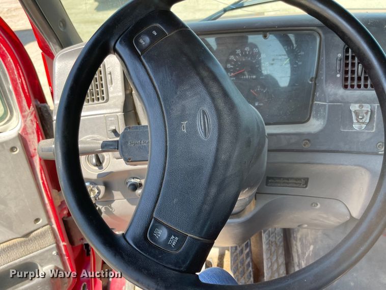 image for item MU9009 2000 Sterling L9500  truck cab and chassis