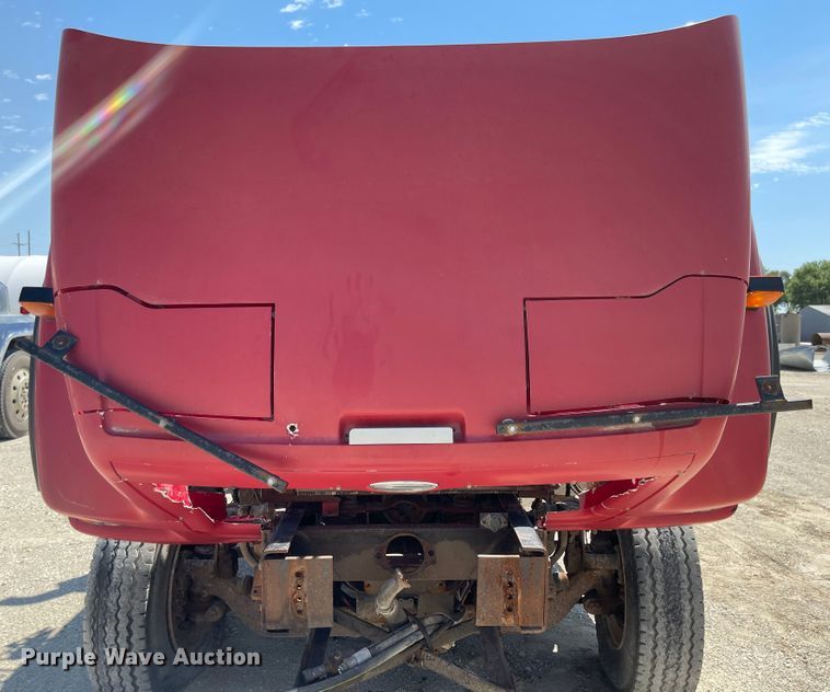 image for item MU9009 2000 Sterling L9500  truck cab and chassis