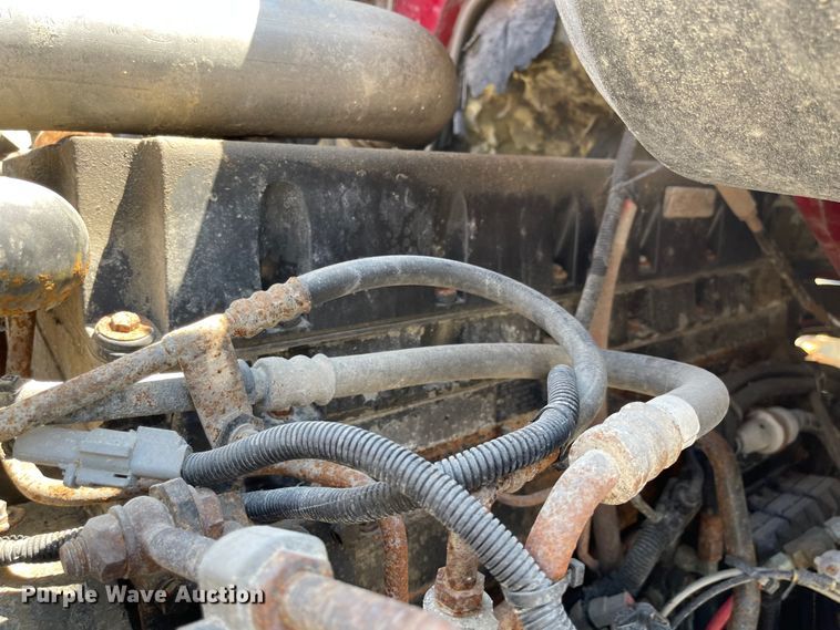 image for item MU9009 2000 Sterling L9500  truck cab and chassis