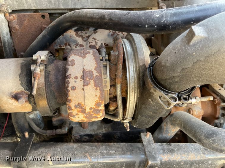 image for item MU9009 2000 Sterling L9500  truck cab and chassis