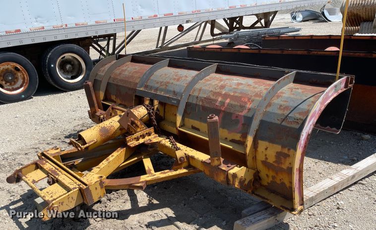 image for item MU9010 Flink 10PA48  snow plow