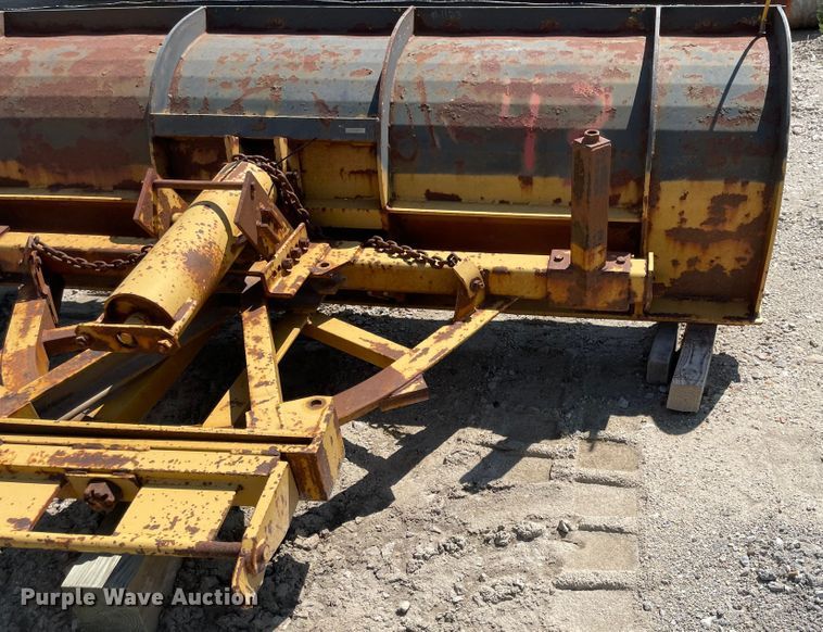 image for item MU9010 Flink 10PA48  snow plow