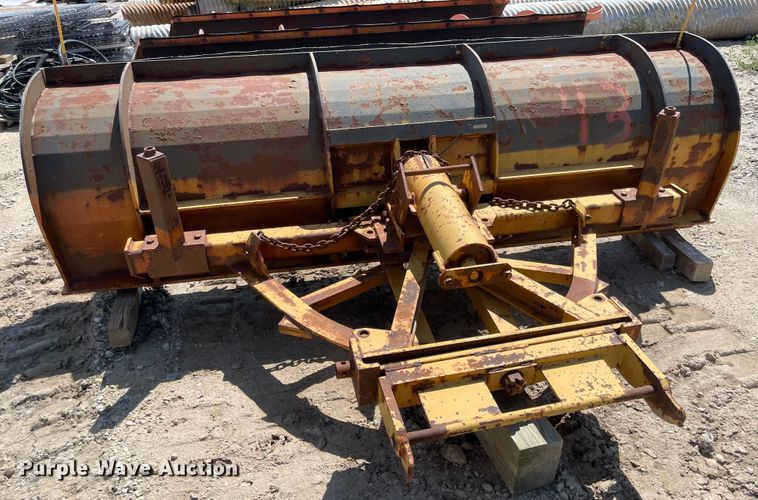 image for item MU9010 Flink 10PA48  snow plow
