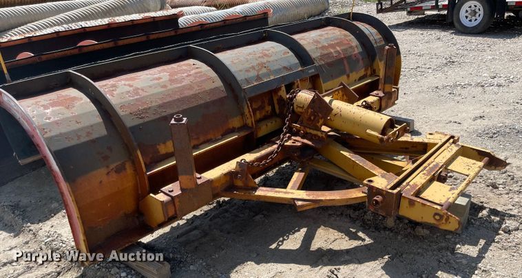 image for item MU9010 Flink 10PA48  snow plow