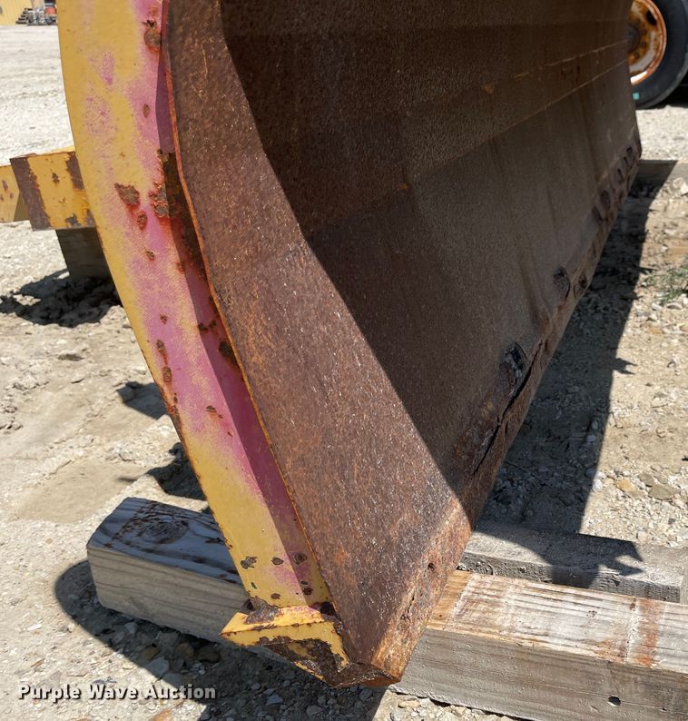 image for item MU9010 Flink 10PA48  snow plow