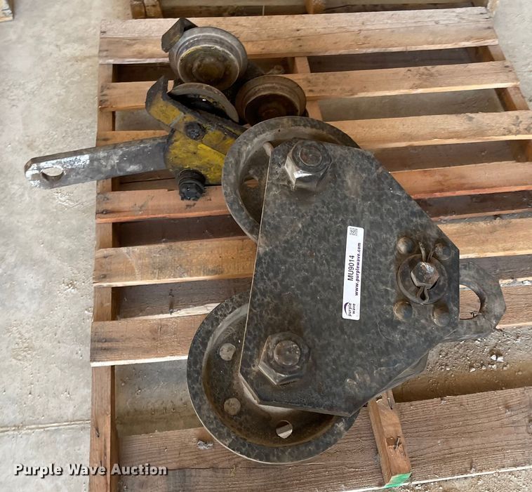 image for item MU9014 (2) beam trolleys