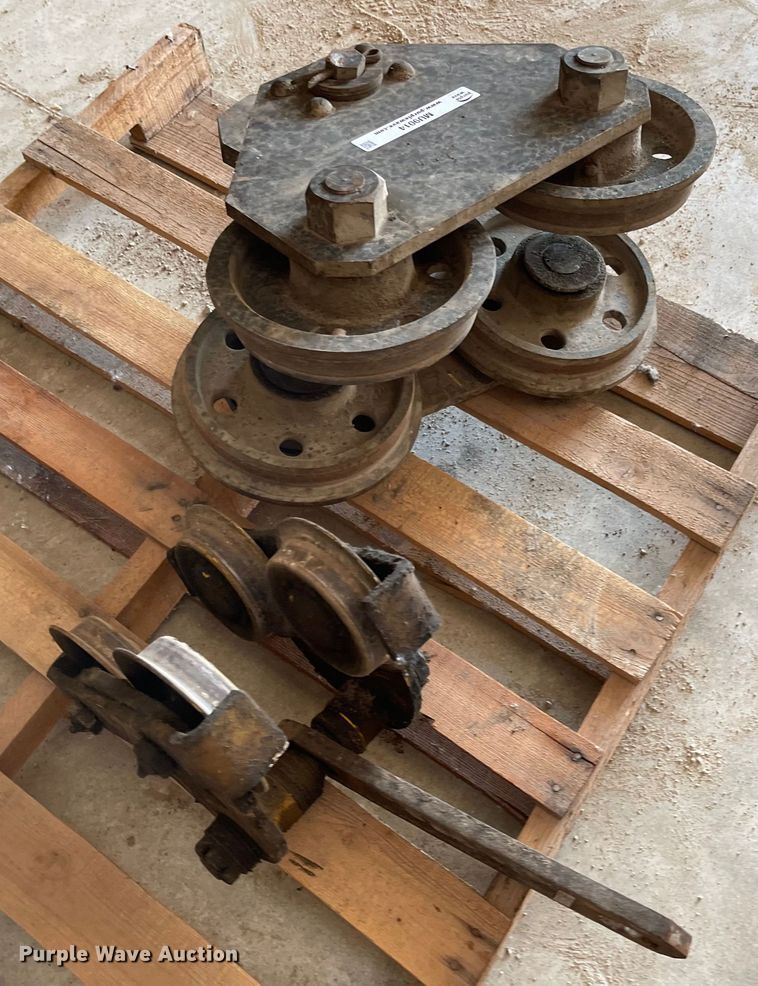 image for item MU9014 (2) beam trolleys