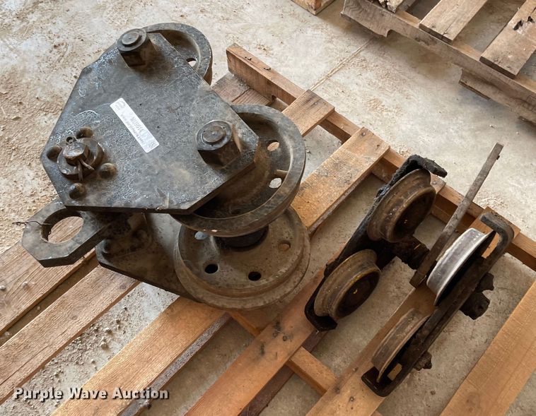 image for item MU9014 (2) beam trolleys