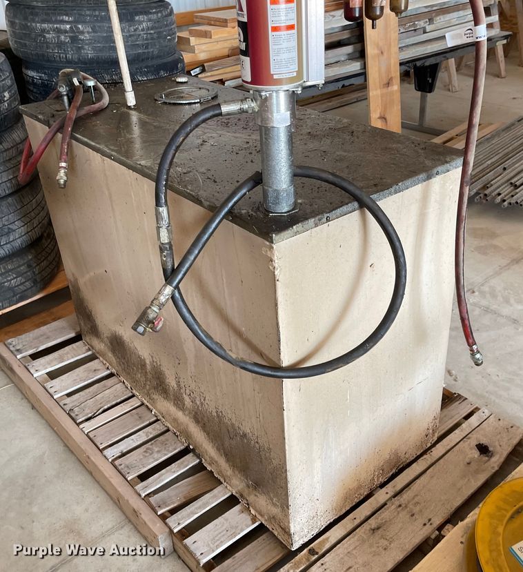 image for item MU9016 Oil tank