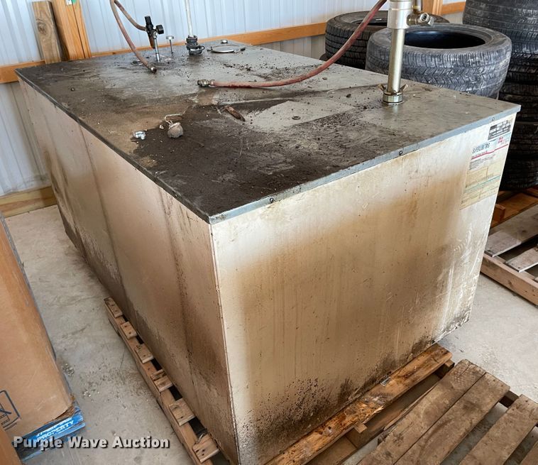 image for item MU9018 Oil tank