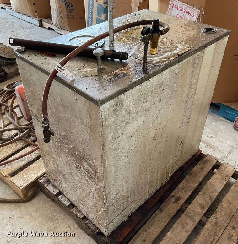 image for item MU9019 Oil tank