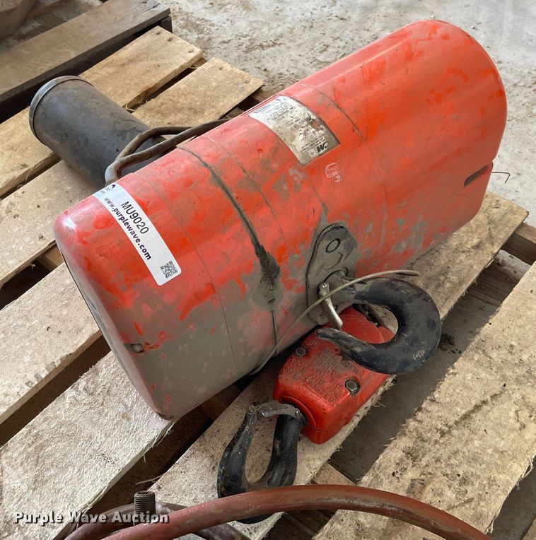 image for item MU9020 CM Lodestar R  chain hoist
