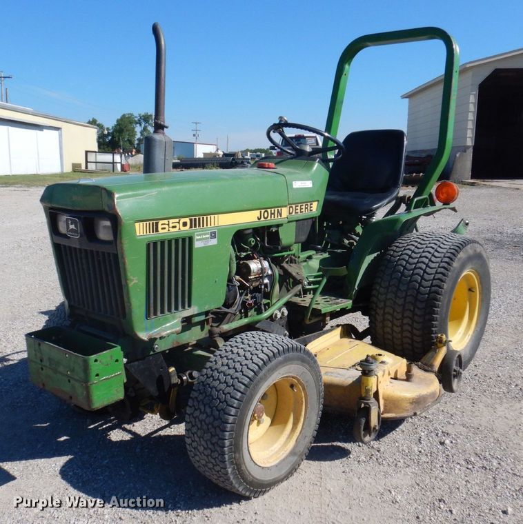 image for item MW9286 1985 John Deere 650  tractor