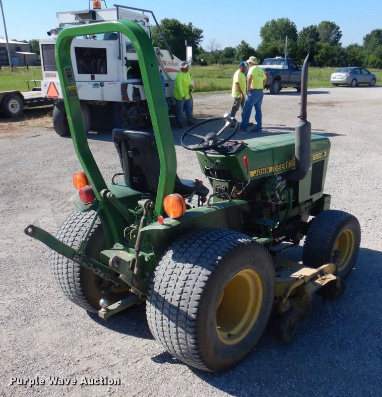 image for item MW9286 1985 John Deere 650  tractor