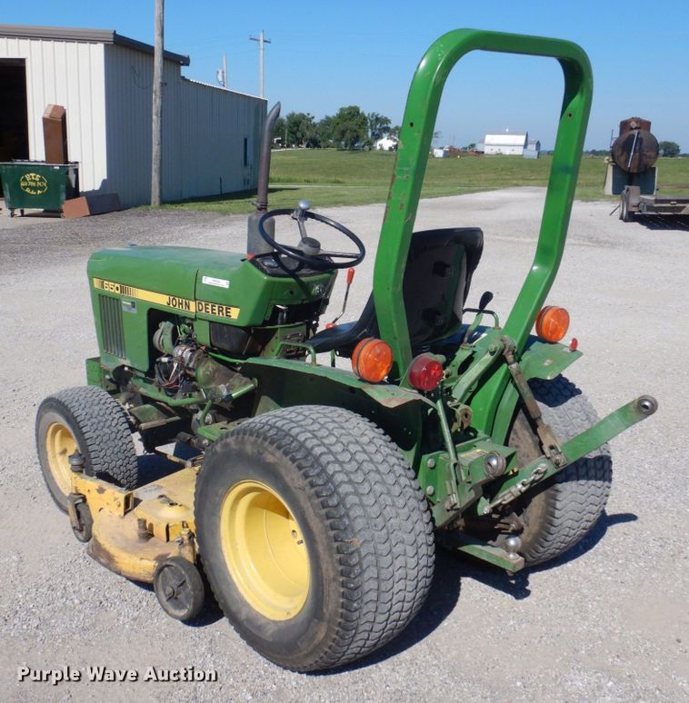 image for item MW9286 1985 John Deere 650  tractor