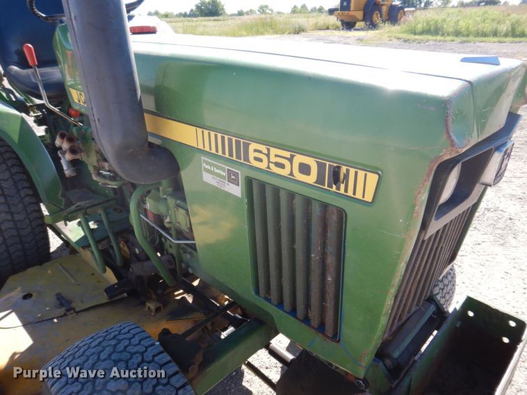 image for item MW9286 1985 John Deere 650  tractor