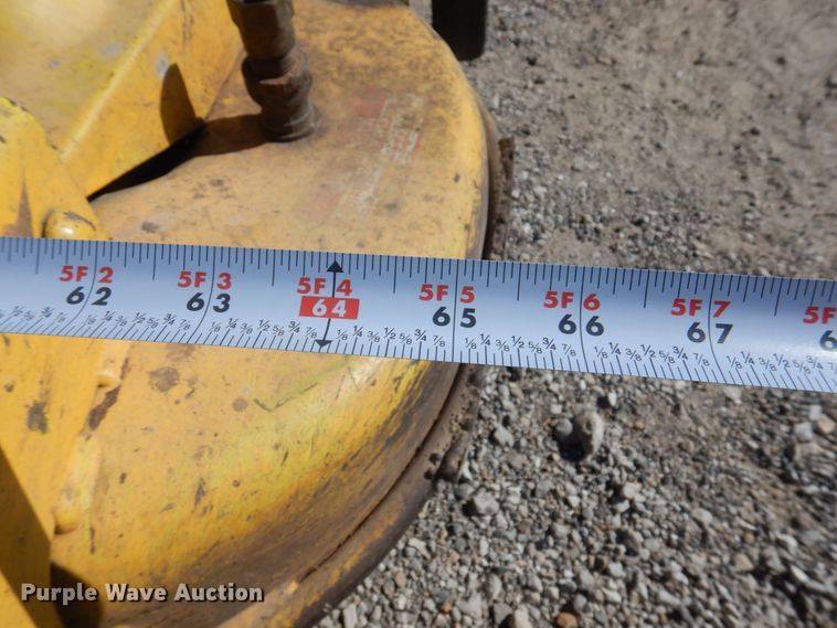 image for item MW9286 1985 John Deere 650  tractor