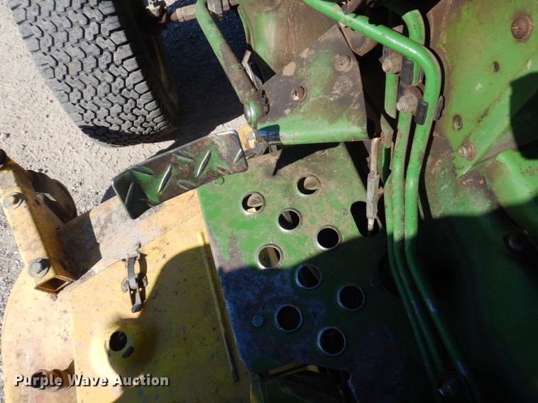 image for item MW9286 1985 John Deere 650  tractor