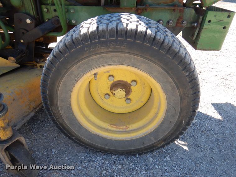 image for item MW9286 1985 John Deere 650  tractor