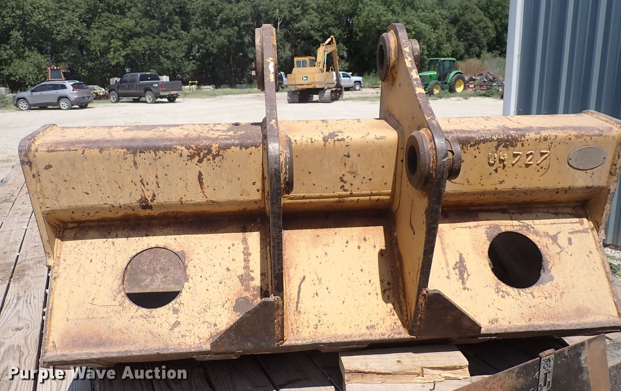 John Deere 490E/120LC excavator bucket in Valley Center, KS Item