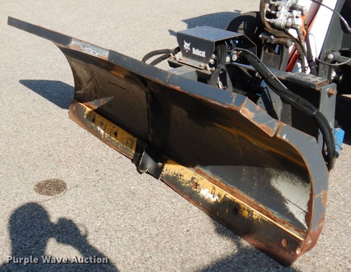 2010 Bobcat VBlade 84 skid steer snow plow in Arden Hills, MN Item