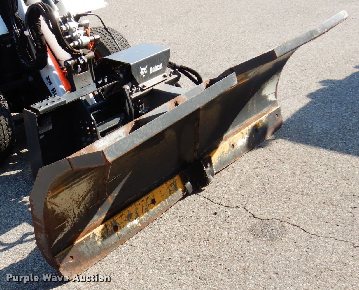 2010 Bobcat VBlade 84 skid steer snow plow in Arden Hills, MN Item