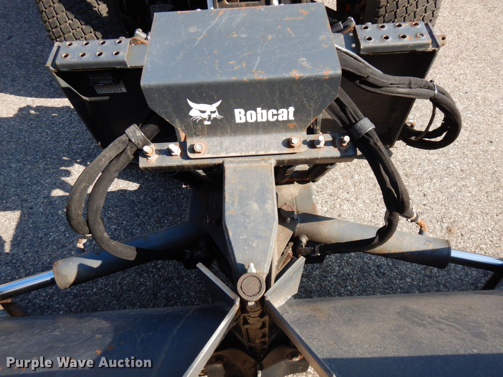 2010 Bobcat VBlade 84 skid steer snow plow in Arden Hills, MN Item