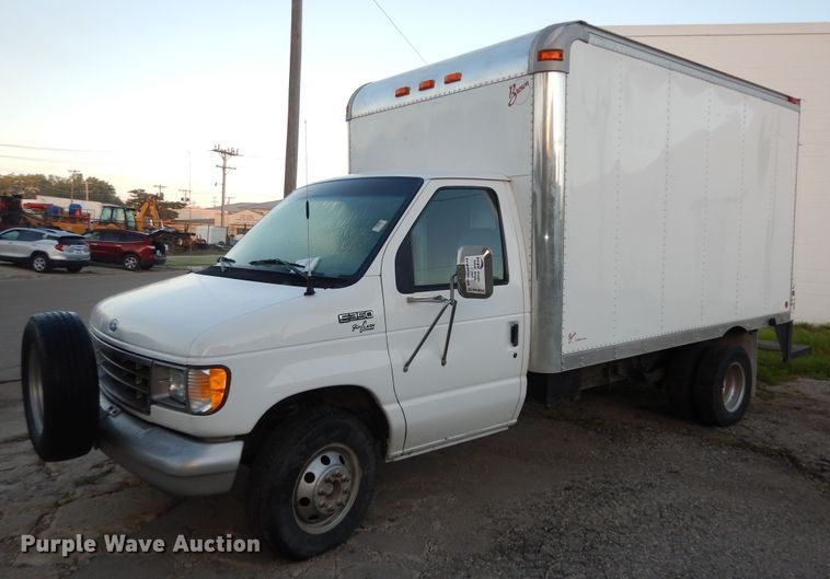 image for item DM3034 1995 Ford Econoline E350  box truck