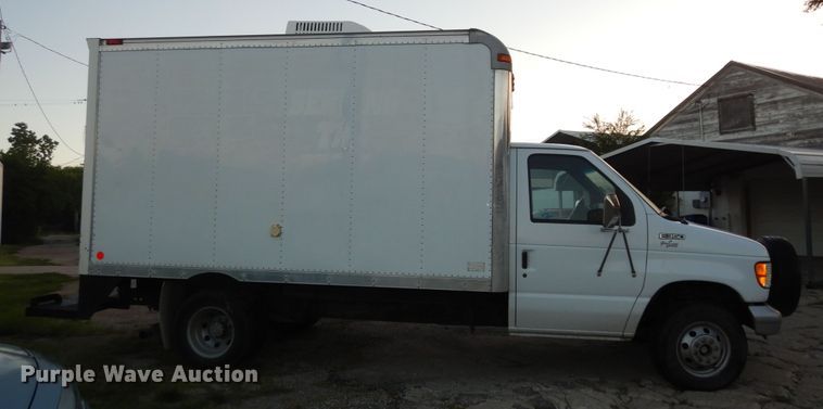 image for item DM3034 1995 Ford Econoline E350  box truck