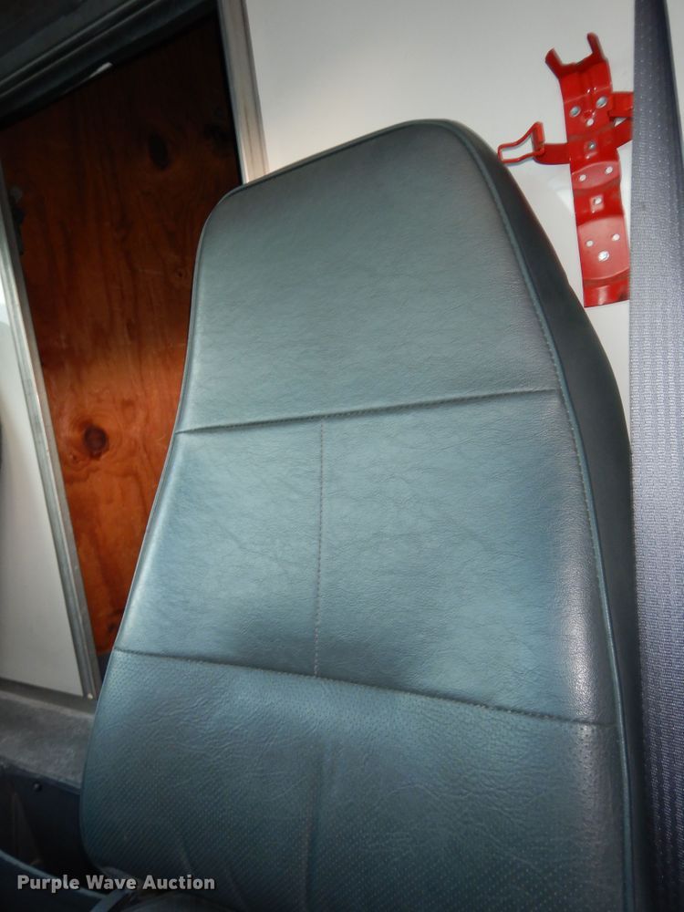 image for item DM3034 1995 Ford Econoline E350  box truck