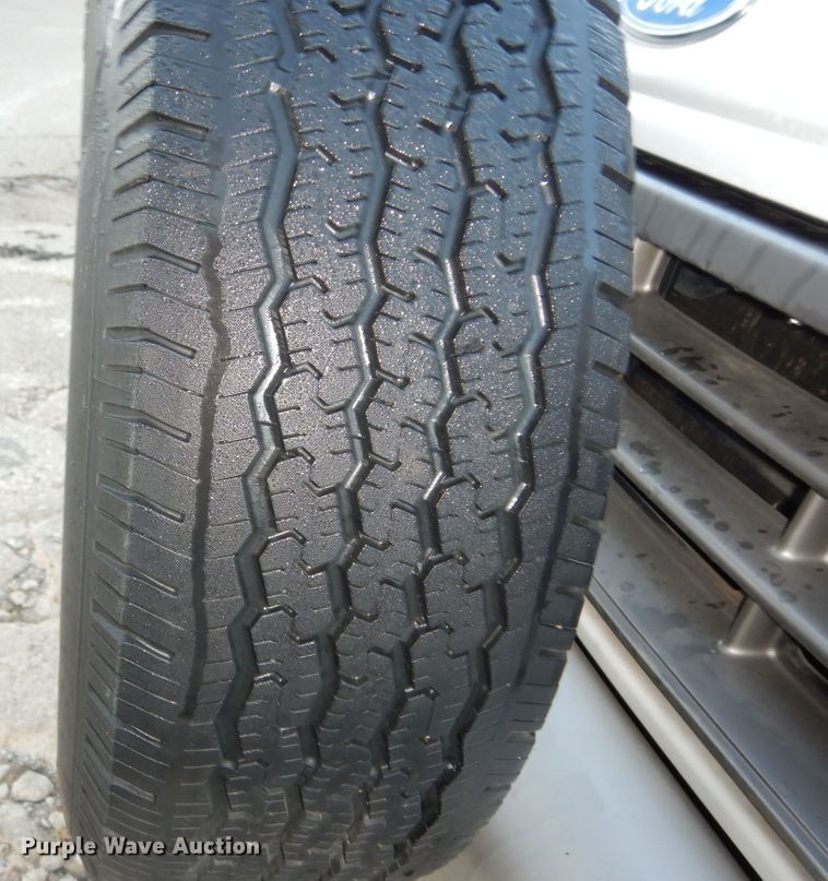 image for item DM3034 1995 Ford Econoline E350  box truck