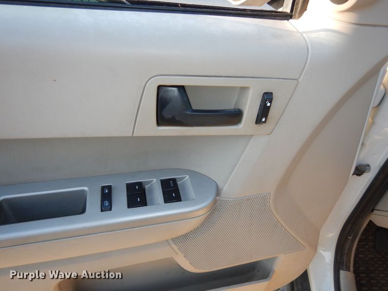 image for item DM3036 2011 Ford Escape XLT  SUV