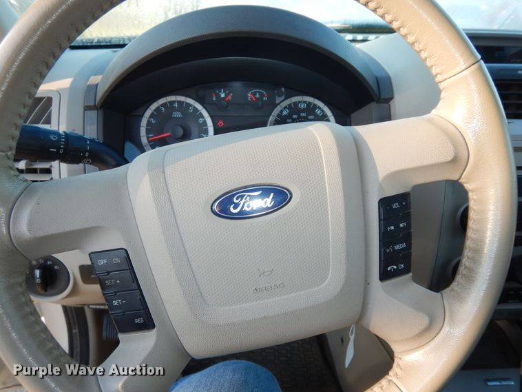 image for item DM3036 2011 Ford Escape XLT  SUV
