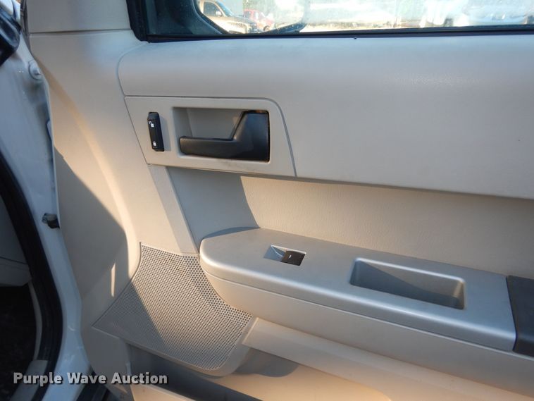 image for item DM3036 2011 Ford Escape XLT  SUV