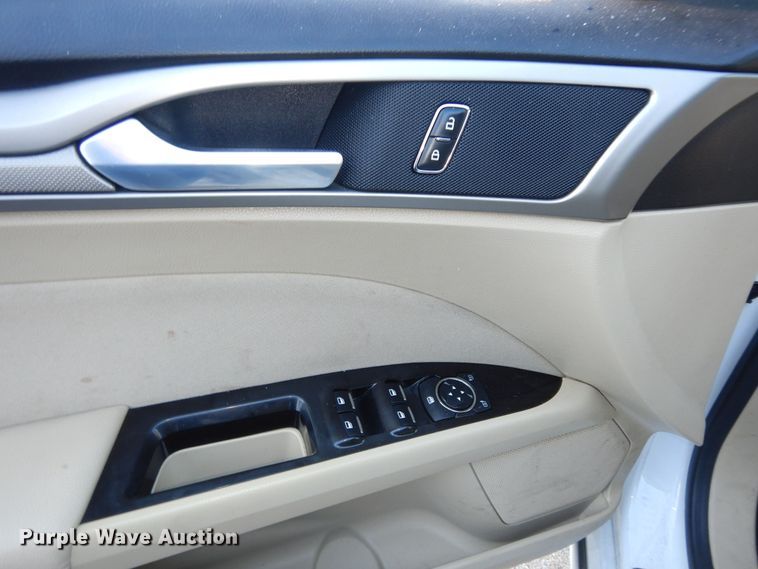 image for item DM3038 2013 Ford Fusion SE